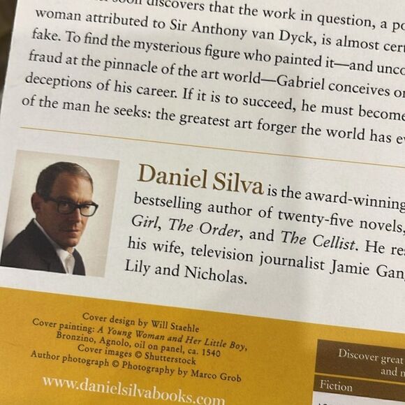 Daniel Silva - Portrait of an Unknown Woman: A Novel - Picture 6 of 6